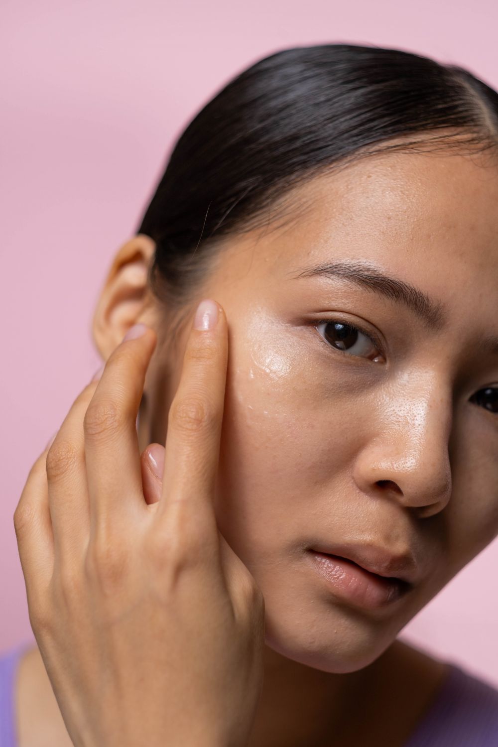 Gjør deg klar for strålende hud: En guide til akne behandling!