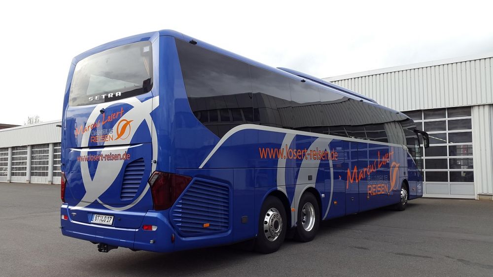 Lei av å kjøre selv? slik får du mest ut av en turbuss